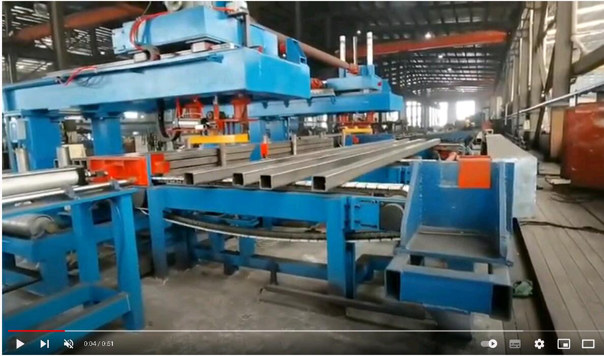 Square pipe packing machine